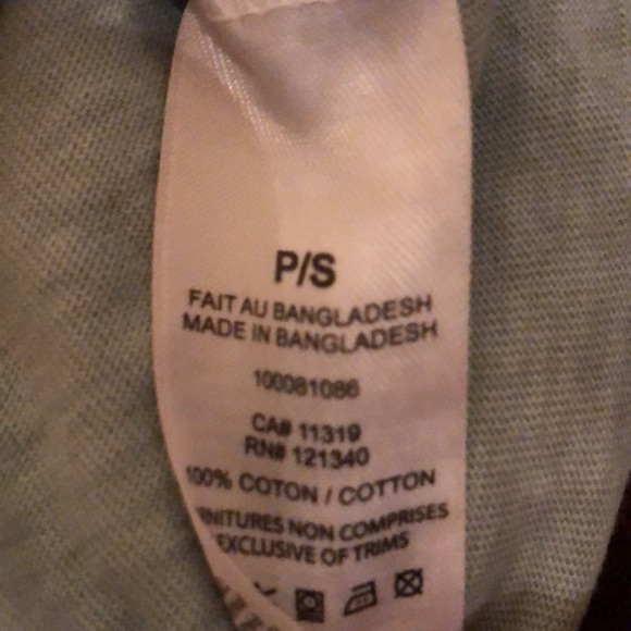 Size small cropped long sleeve. From garage - Picture 4 of 4